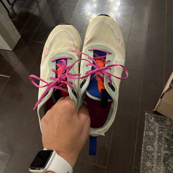 Women’s Size 7 - limited edition air max - Picture 1 of 4